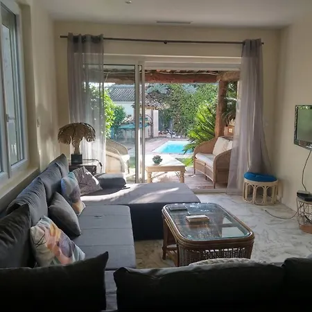 Avec Piscine Privee A Les Pins * Жюан-ле-Пен