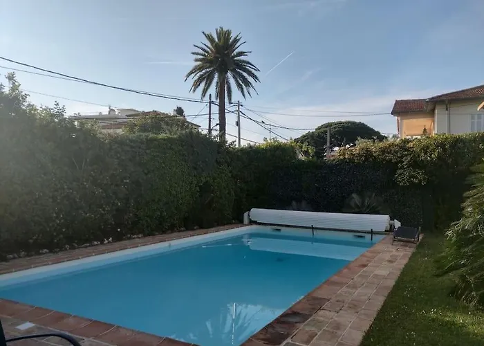 Βίλα Avec Piscine Privee A Les Pins Ζουάν λε Πιν