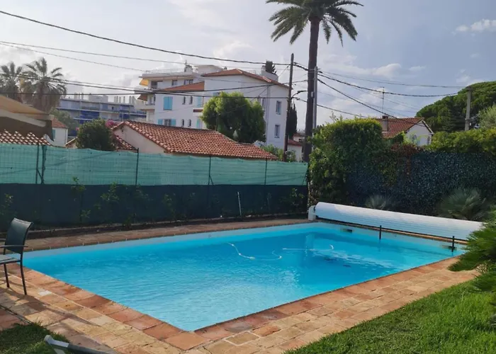 Βίλα Avec Piscine Privee A Les Pins Ζουάν λε Πιν